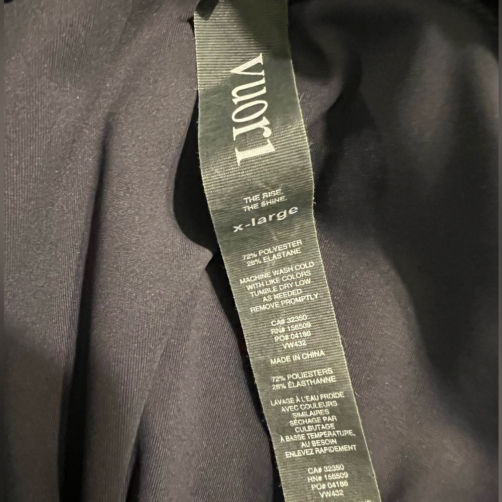 Vuori Black Patterned Leggings - Picture 5 of 8